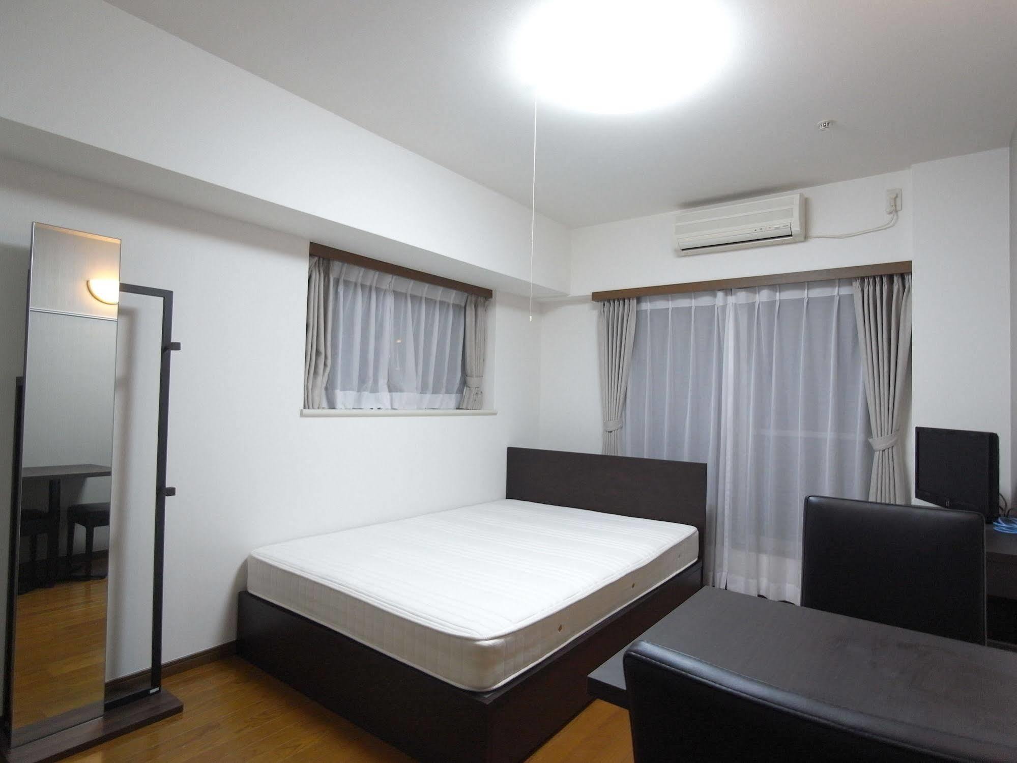 Palace Studio Shinjuku Parkside Tokio Buitenkant foto